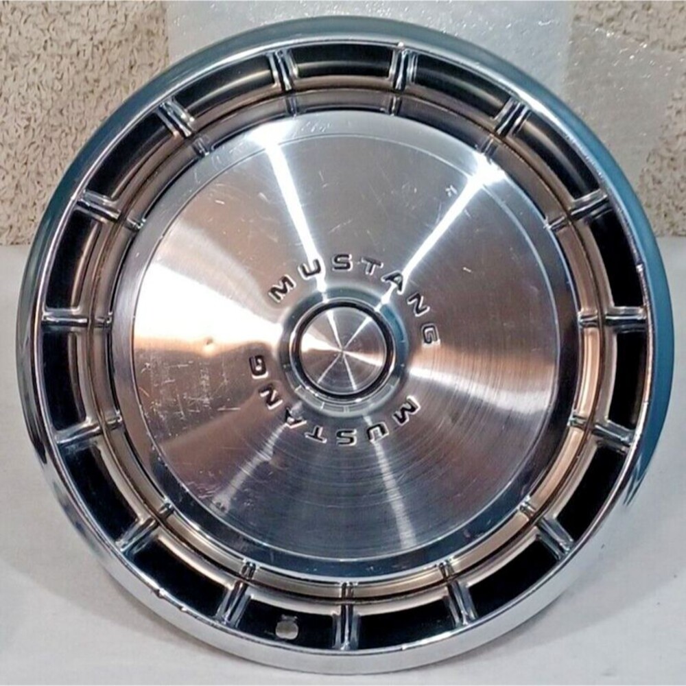 Ford Mustang 1971 - 1973 Vintage 14" Hubcap Dog Dish Style Wheel Cover Hub Cap